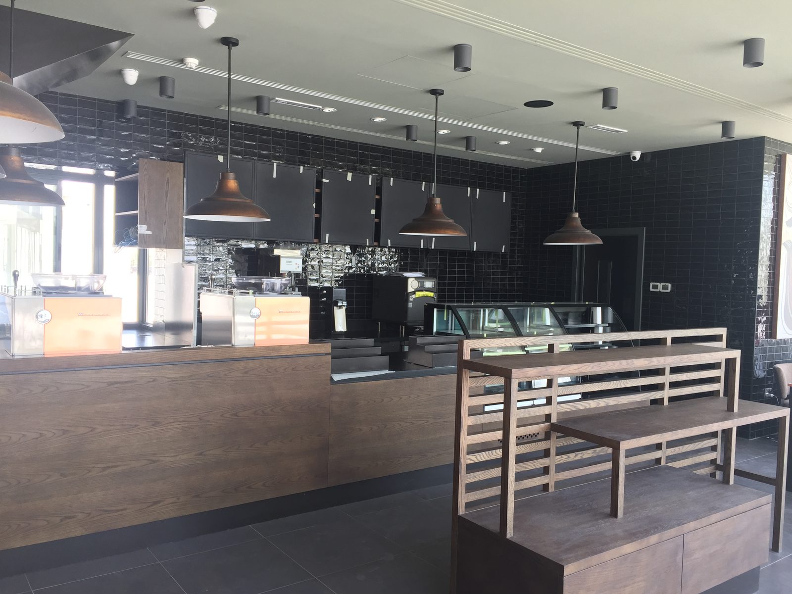 Starbucks Drive Thru — image 4