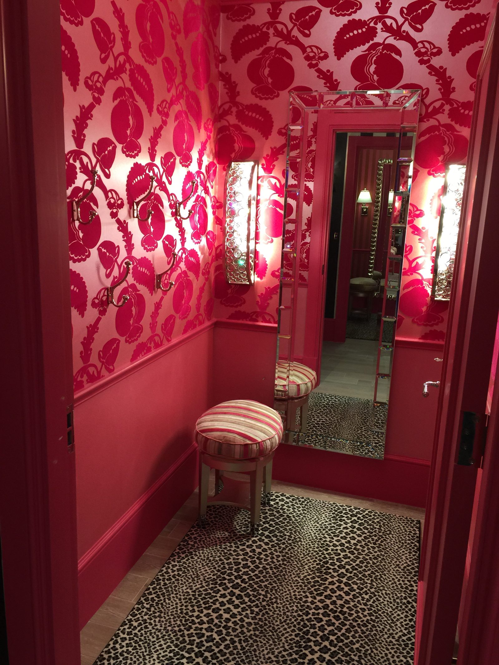 Victoria's Secret — image 6