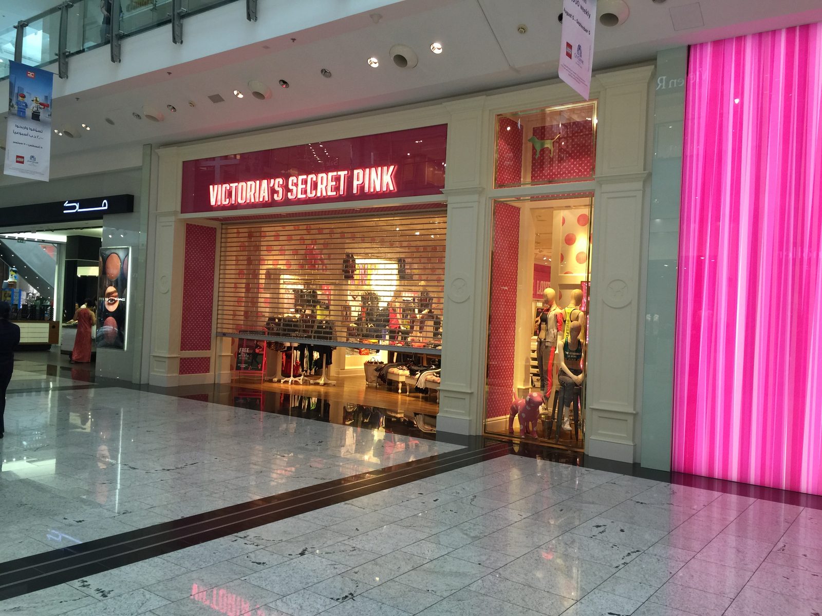 Victoria's Secret — image 8